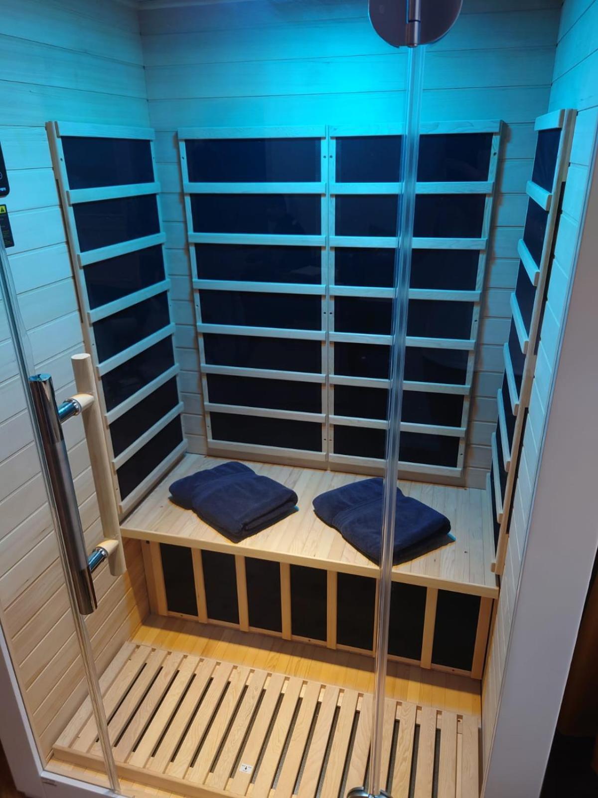 Federtraum Mit Sauna Sehr Gemuetlich, Neu Dresden Exterior foto